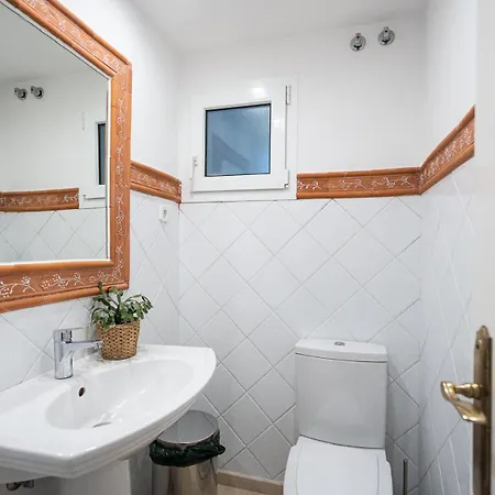 Апартаменты Front-line Garden In Palm Beach,