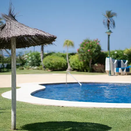 Front-line Garden In Palm Beach, Апартаменты *