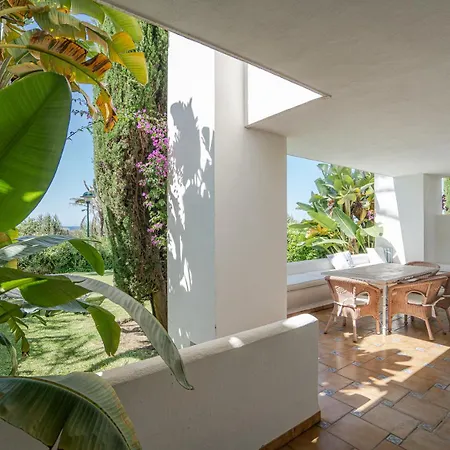 Front-line Garden In Palm Beach, Apartment